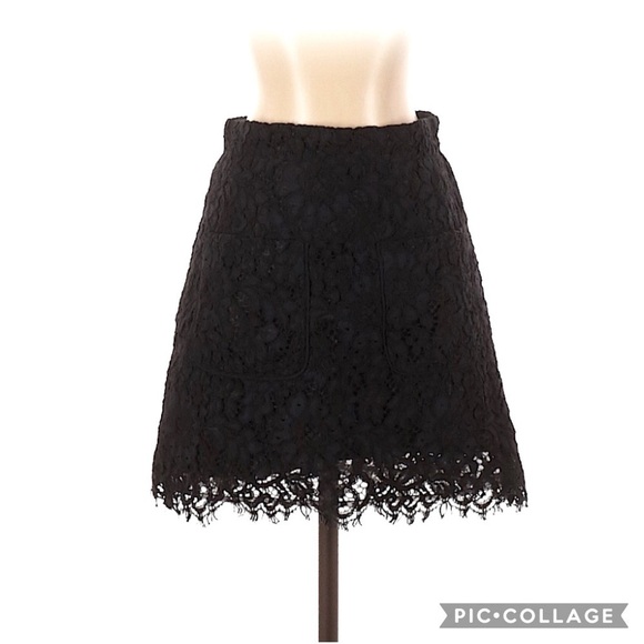 Authentic Veronica Beard Lace Mini Skirt w Pockets